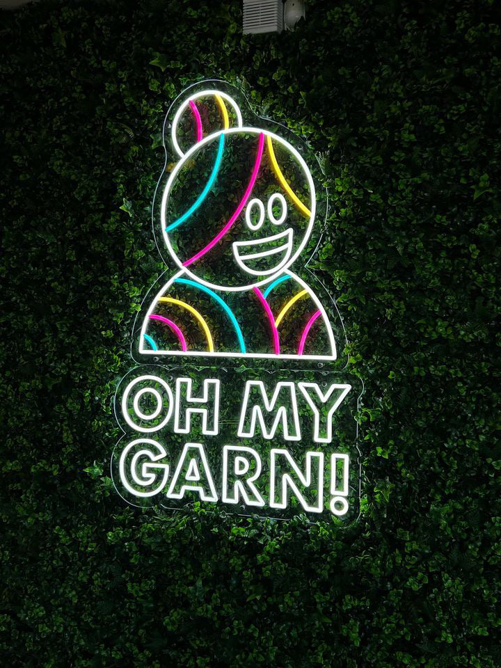Custom neonskilt av Neon Oslo for Oh My Garn